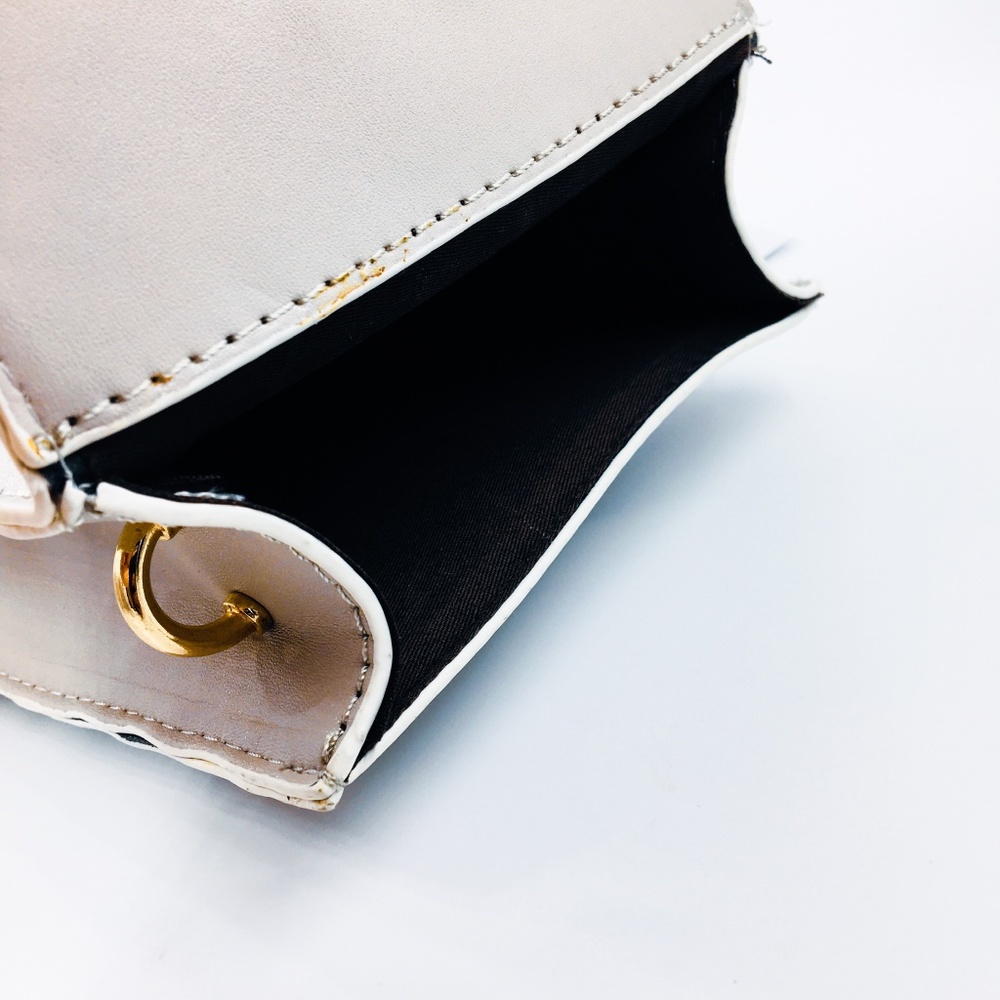 Geometric Purse - Picture 3 of 5